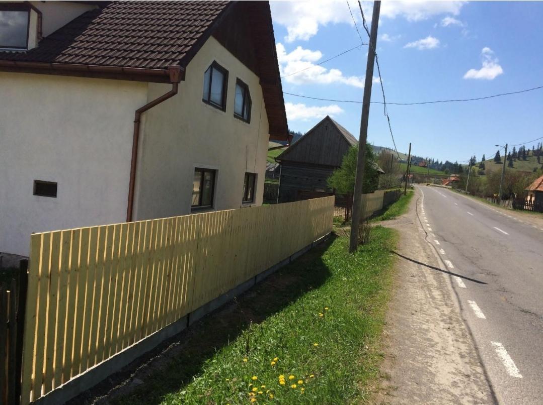 Karacsony Guest House Lunca de Sus Exterior foto