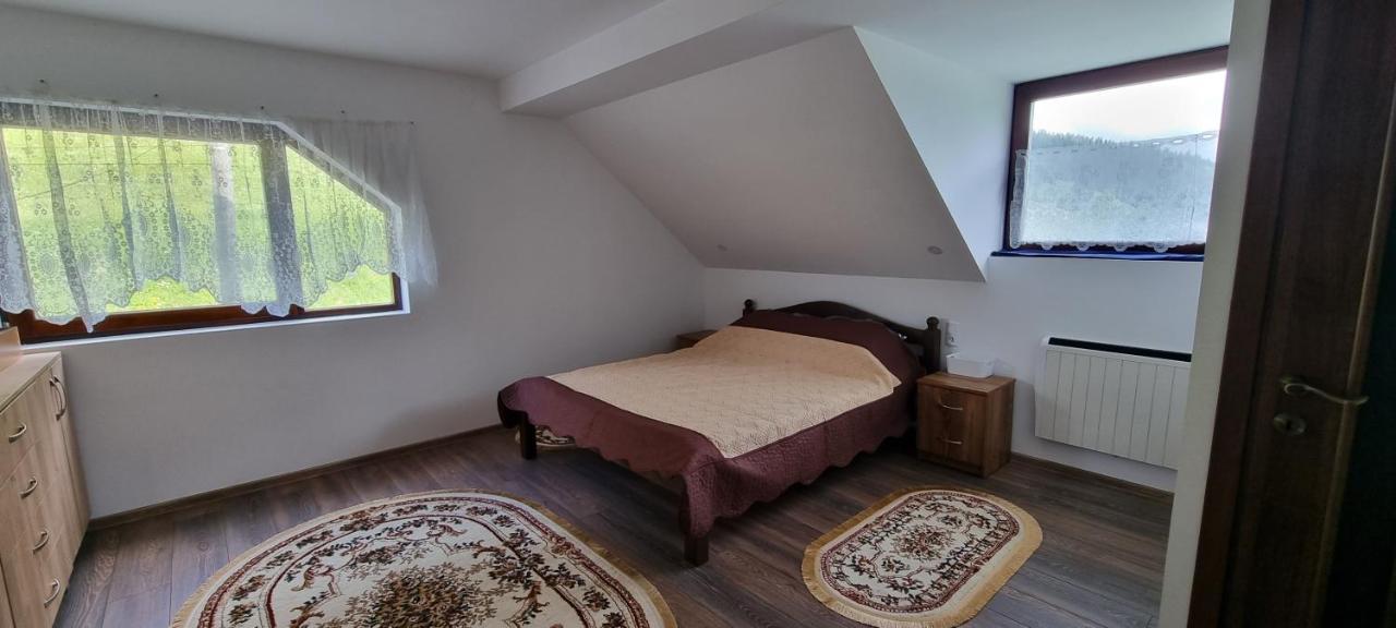 Karacsony Guest House Lunca de Sus Exterior foto